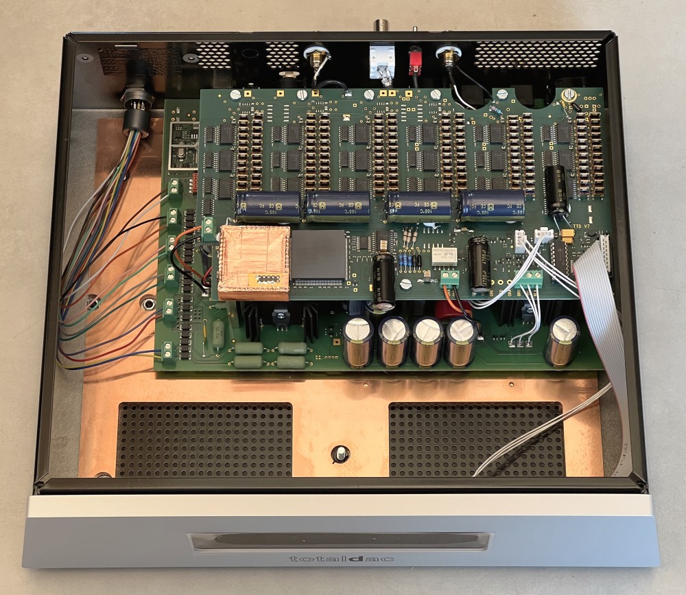 Totaldac d1-sublime inside photo
