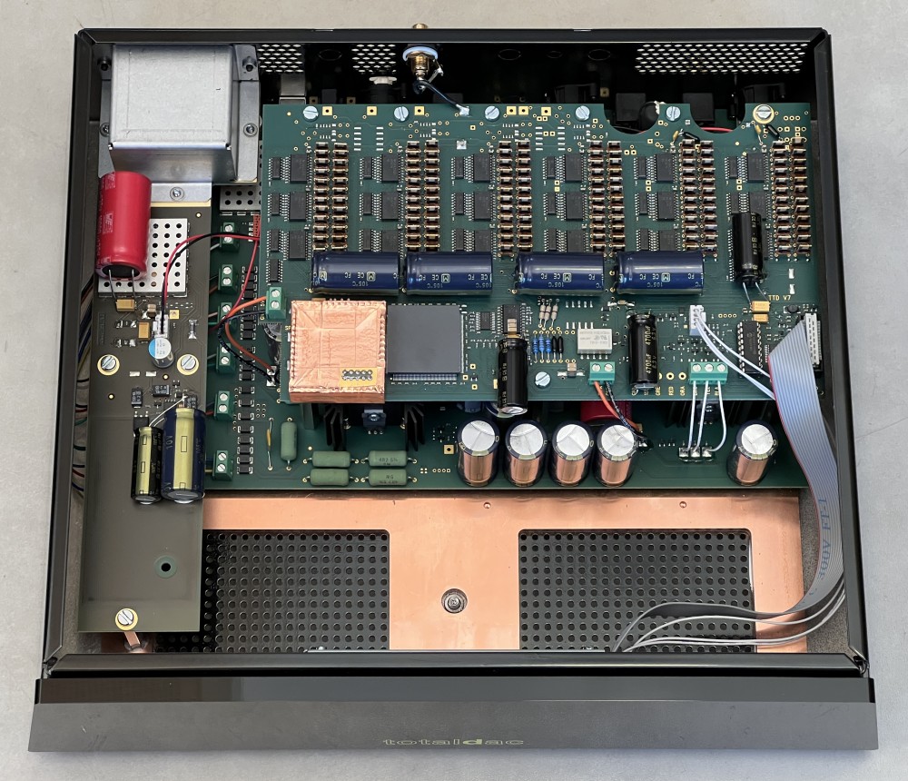 Totaldac d1-total inside photo