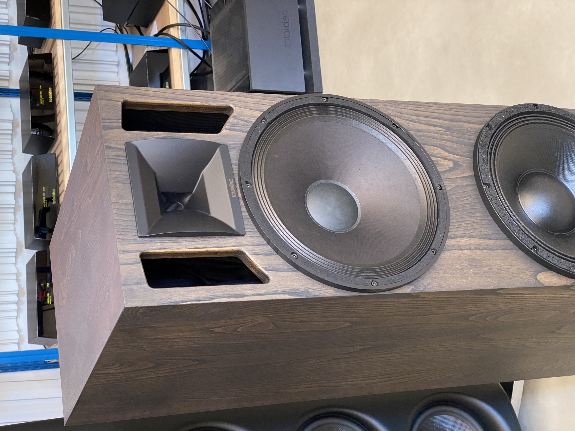 d100%wood speaker