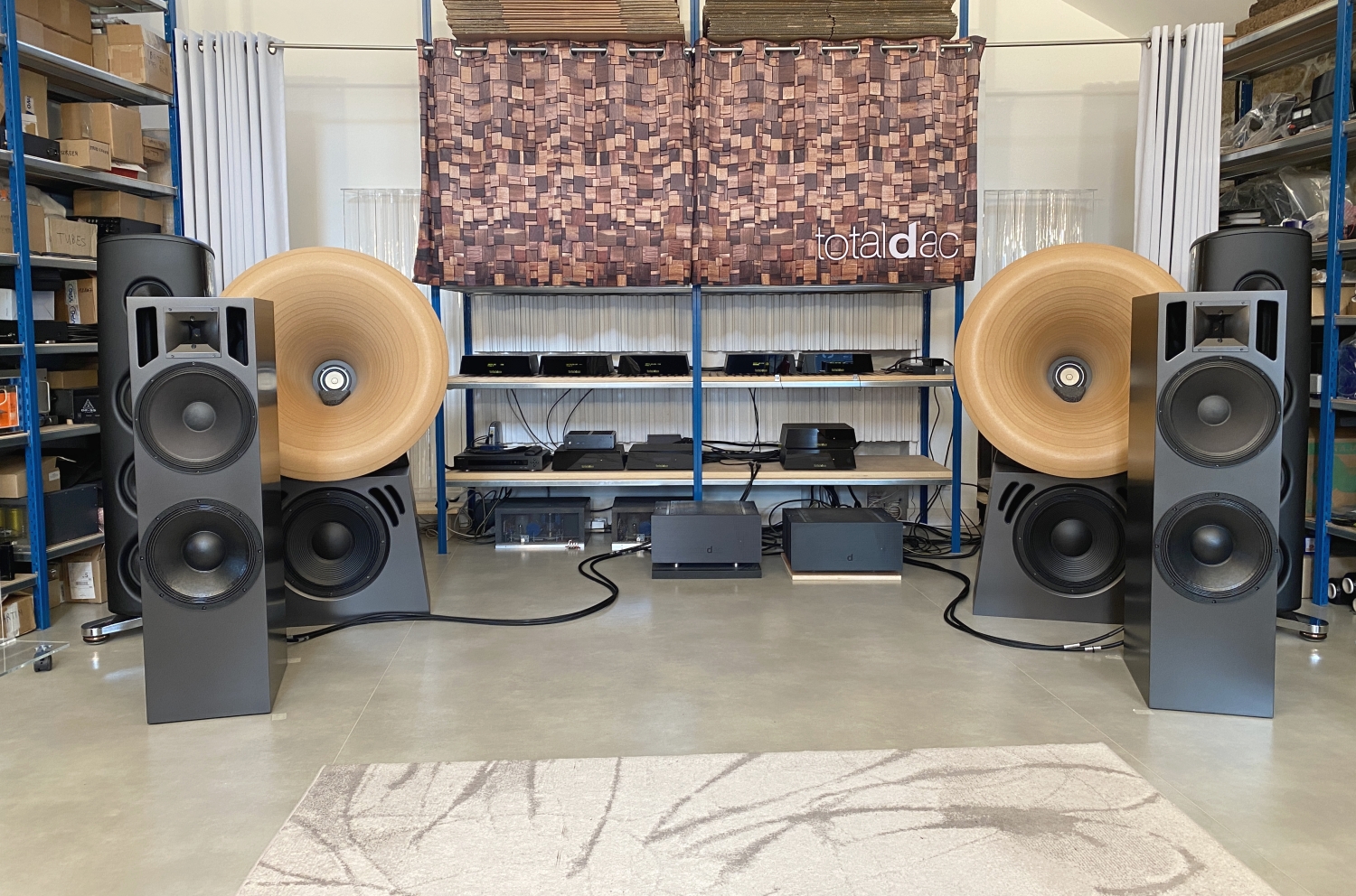 d100 speaker