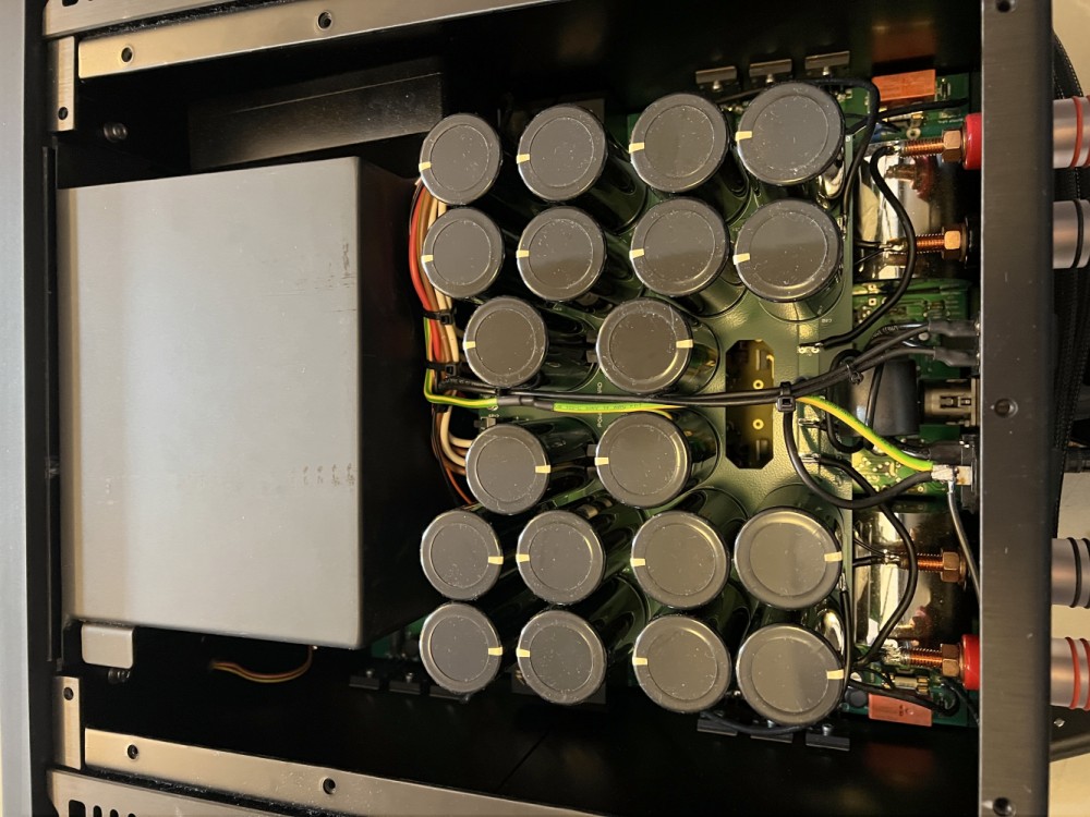 Totaldac Amp-1-sublime inside photo